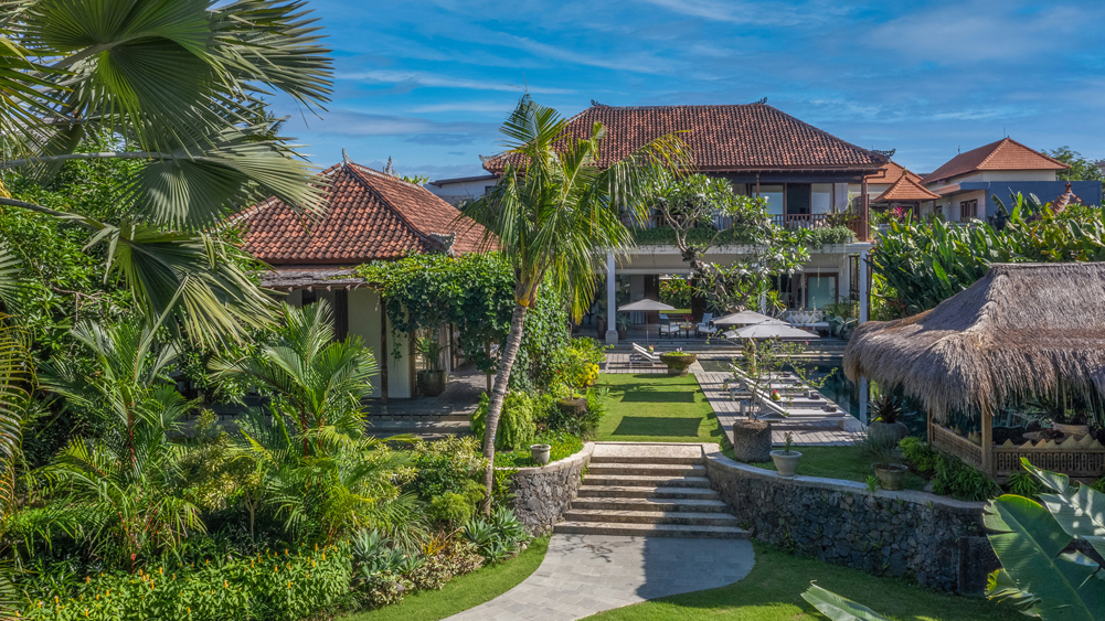 Villa Mandalay Dua - Villa facade